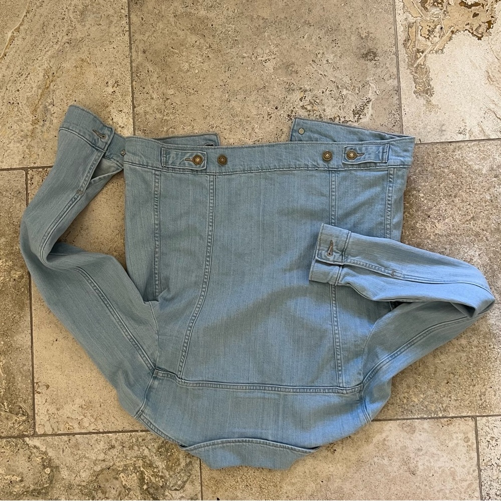 {Levi’s} Trucker Jean Jacket - Picture 6 of 7